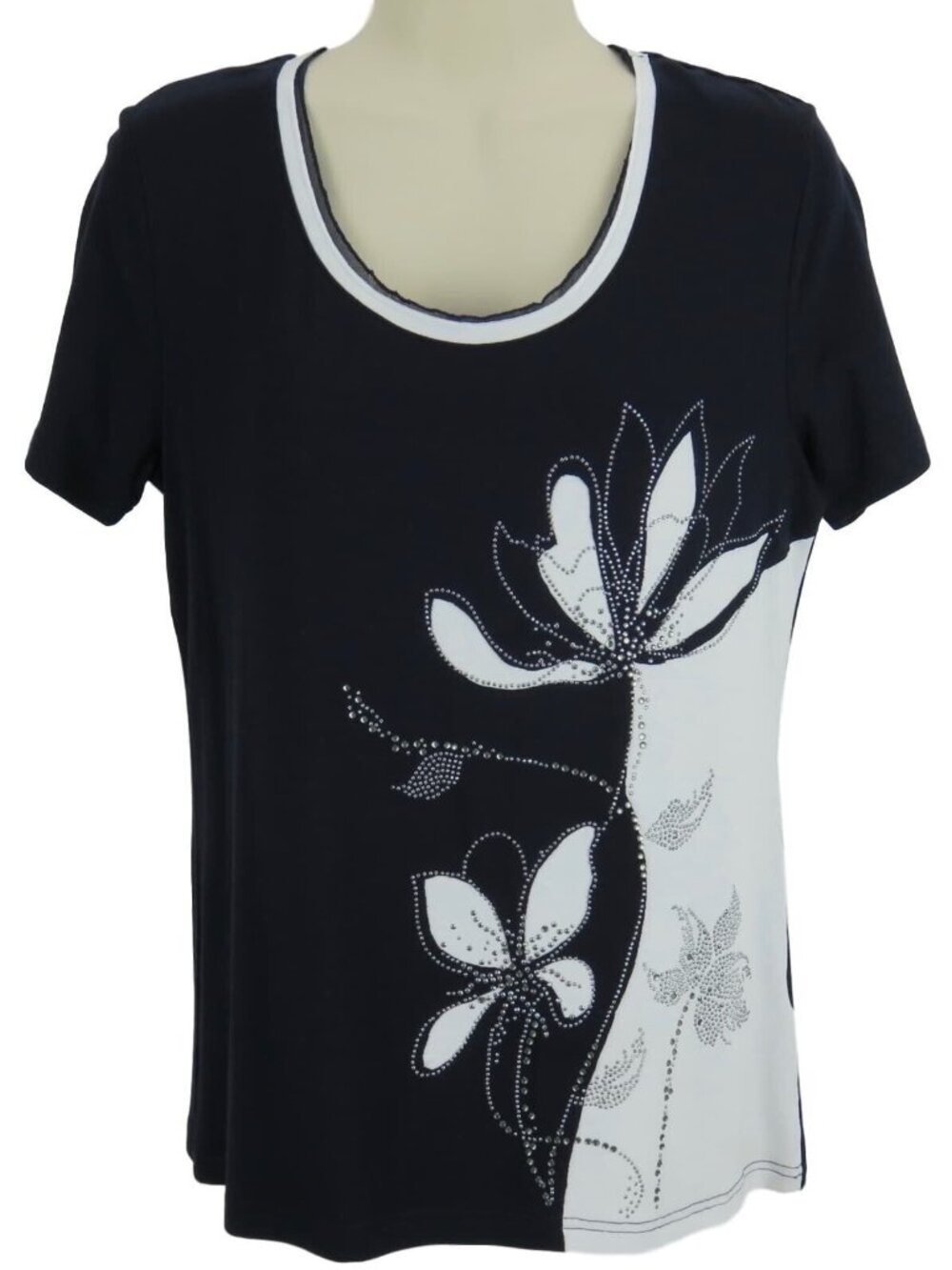 Variations Top Womens Size Small Blue White Studs Floral Short Sleeve Scoop